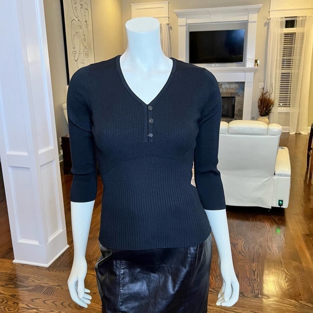 I-Knit black knit sweater. Size Medium - Picture 9 of 10